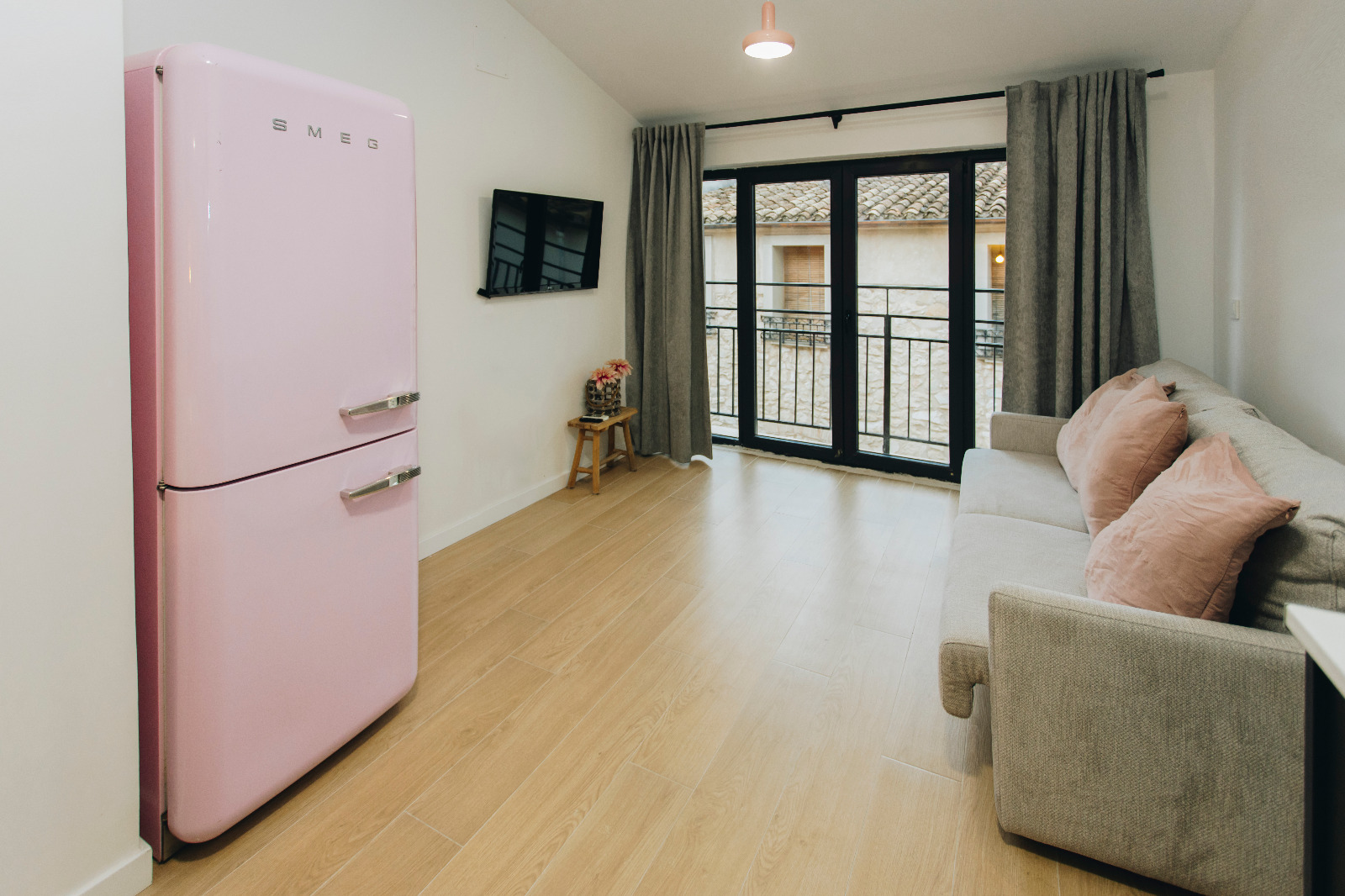 Lavelo apartment bedroom